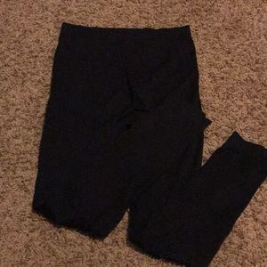 Ingrid and Isabel Maternity Leggings M